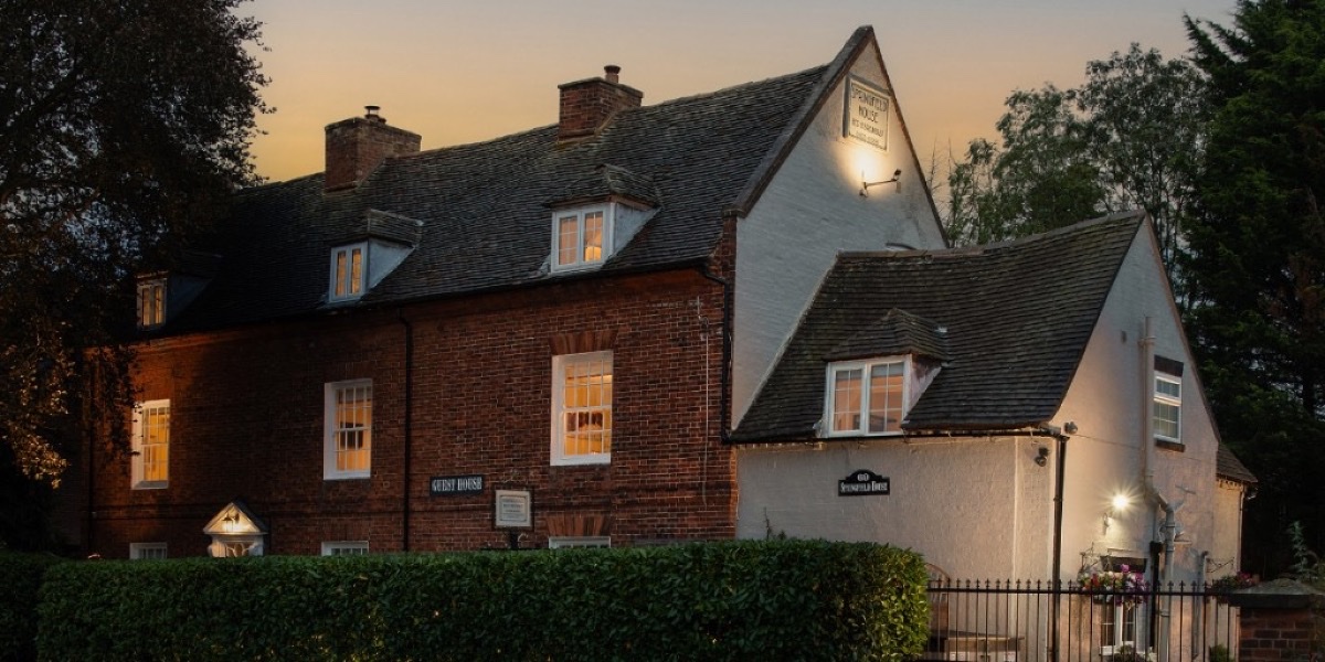 Springfield House B&B, a historic bed and breakfast in Coleshill, Warwickshire